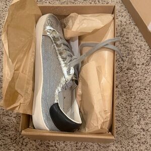 Mi.iM Silver Sequin Star Low-Top Sneakers